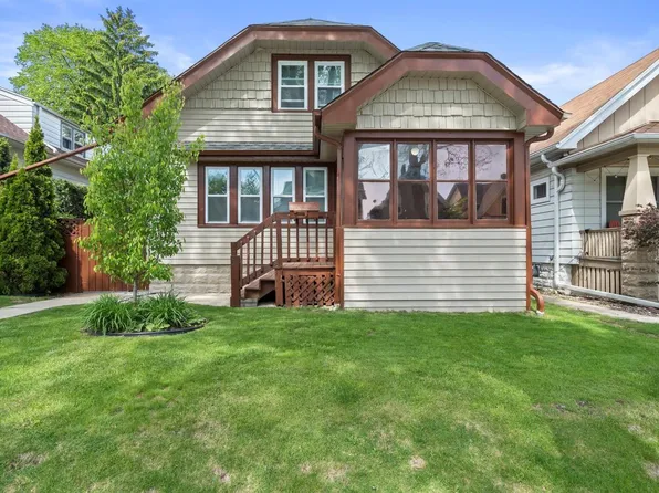2049 South 77th STREET, West Allis, WI 53219