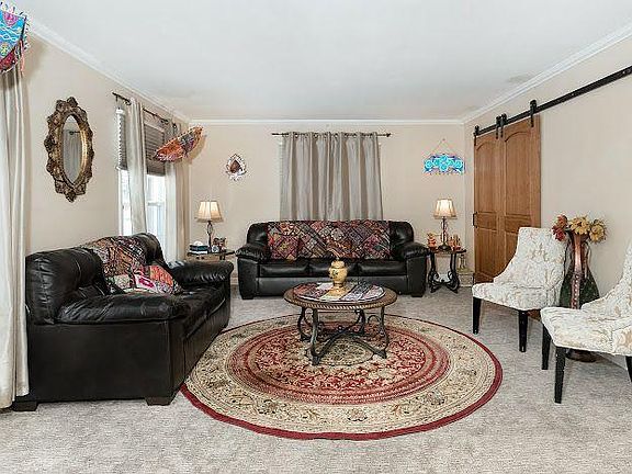 5th image of 28129 Brookhill St