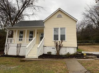 513 N 10th St, Van Buren, AR 72956