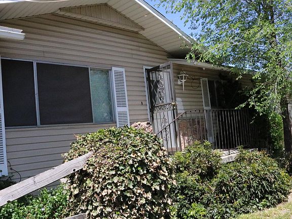 3rd image of 108 E Greenwood Ave