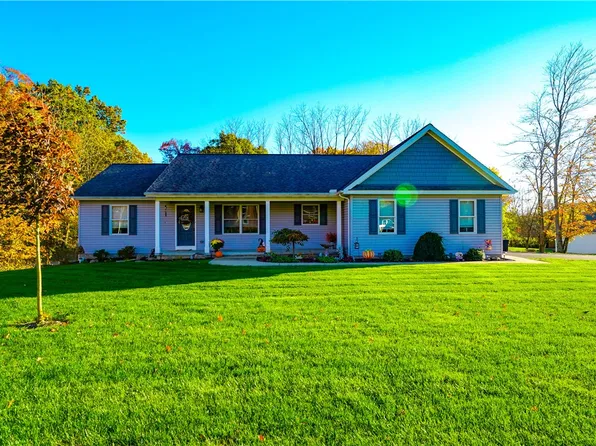 122 E Maitland Ln, New Castle, PA 16105