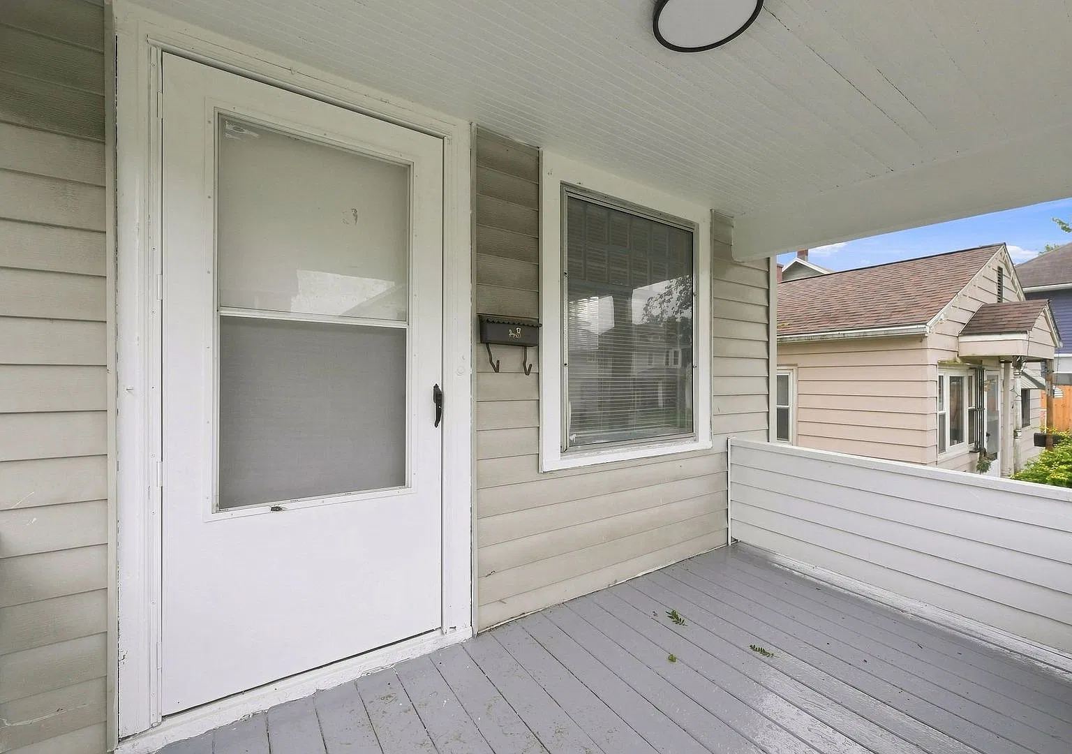New Listing! 3 Bedroom 1 Bath — Photo 3