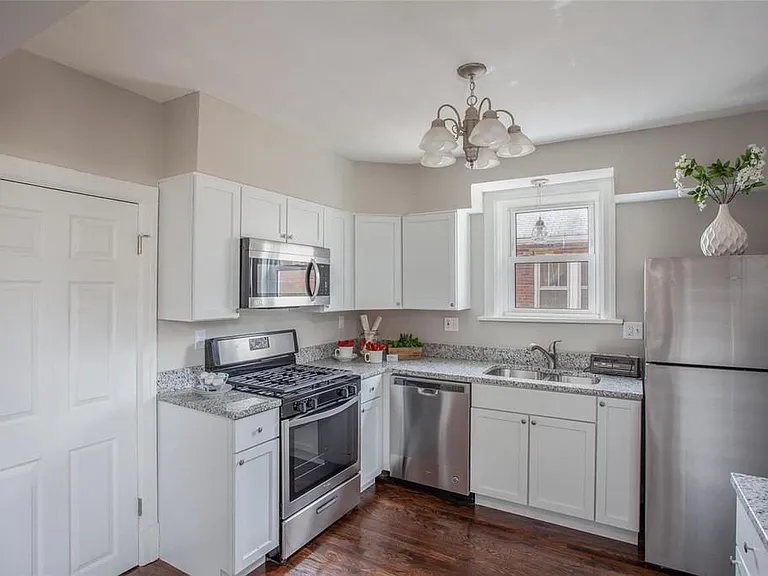 7045 Plymouth Ave — Photo 24
