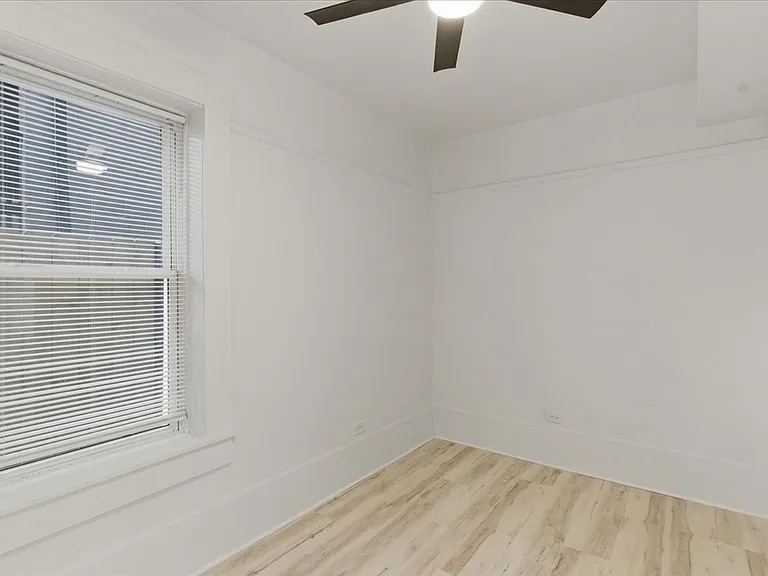 2607 W Haddon Ave #1R — Photo 4