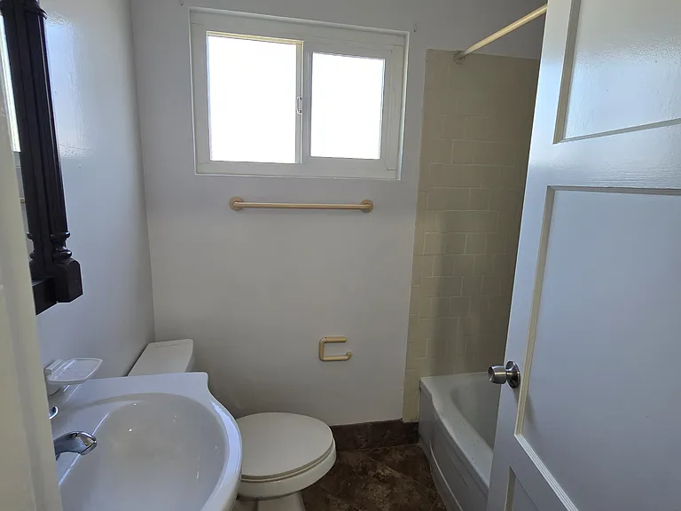 9008 Ramsgate Ave #9010 — Photo 14