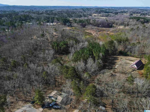 1585 Margaret Dr, Weaver, AL 36277