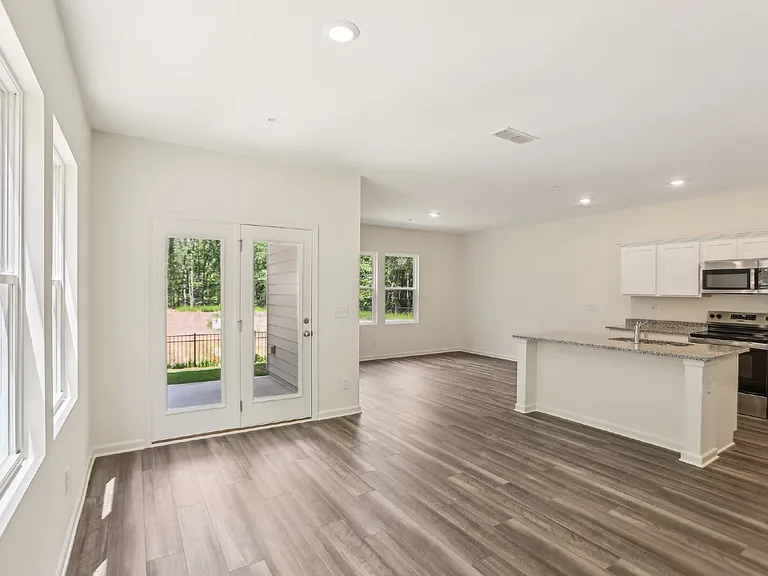 2562 Grey Hawk Dr — Photo 8