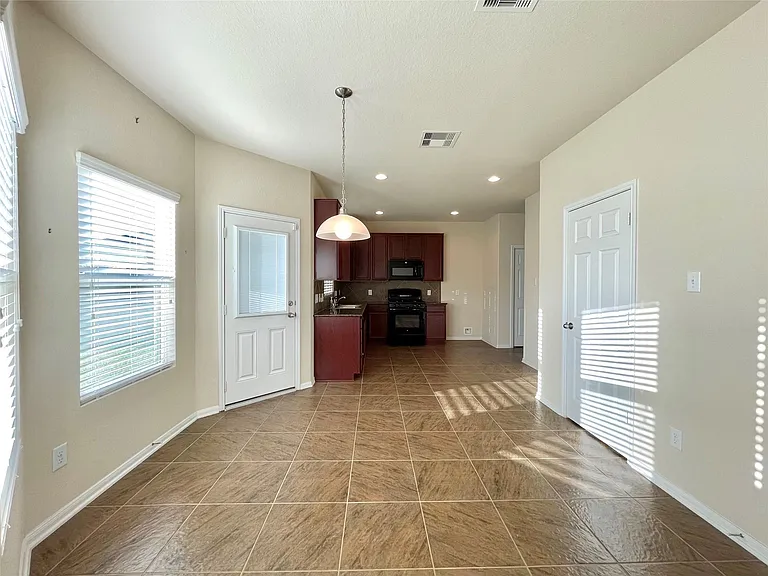 14903 Vinegrove Falls Ct — Photo 6