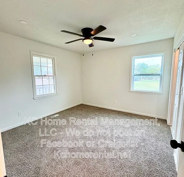 307B E Main St — Photo 14
