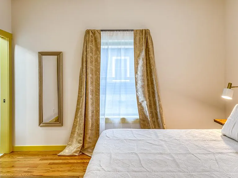 7 Sylvanella Ln — Photo 2