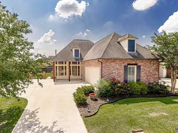 9057 Fox Gate Dr, Baton Rouge, LA 70809