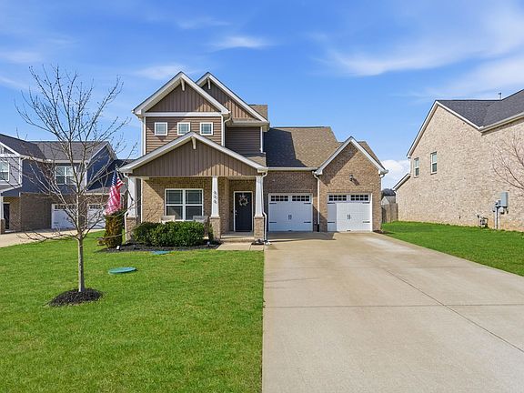 2nd image of 606 Oakvale Ln