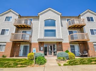 1456 Buckingham Gate Blvd UNIT J, Cuyahoga Falls, OH 44221