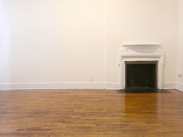 1st image of 126 E 39th St APT 1A