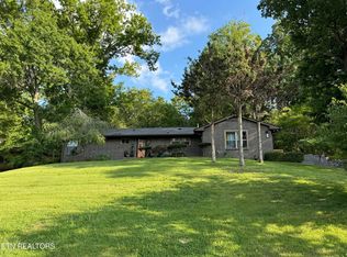 100 Orchard Cir, Oak Ridge, TN 37830