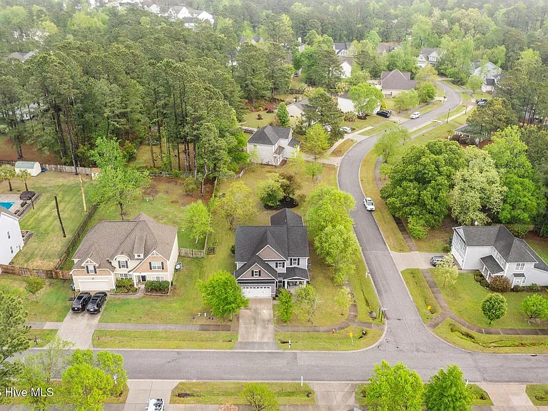 154 Cornel Ln — Photo 38