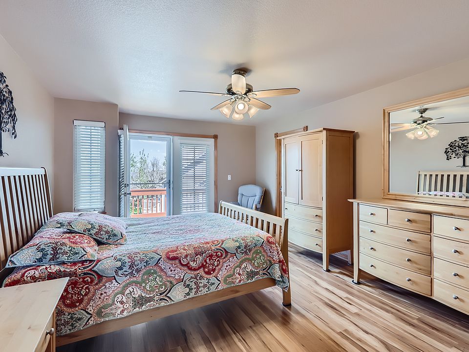 Upper Level Primary Suite