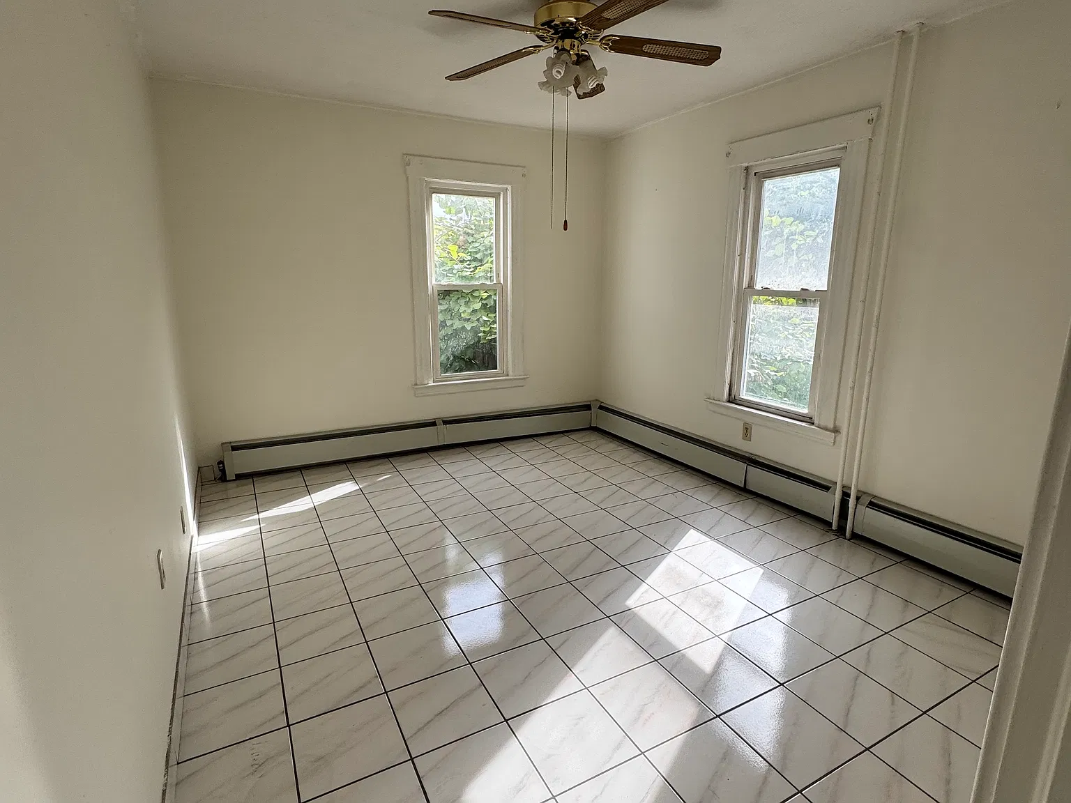 2 bed, 1200 sqft, $1,600 — Photo 4