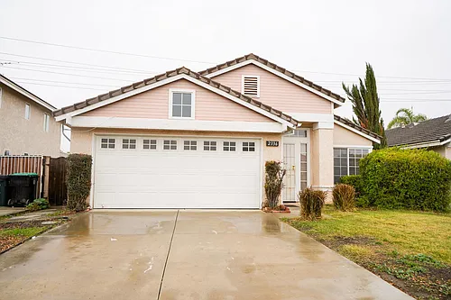 2336 Honeysuckle Way Photo 1