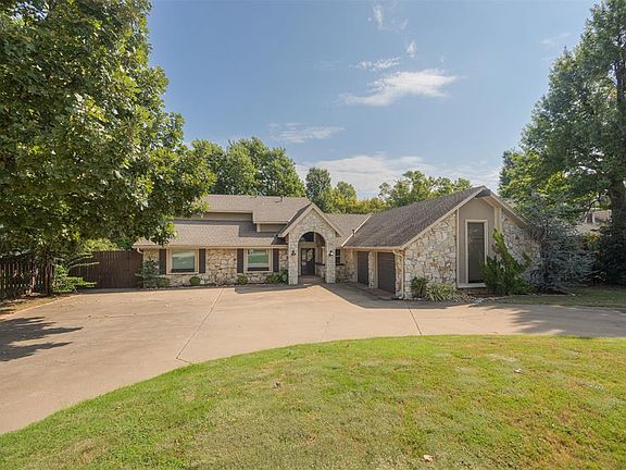 2nd image of 6108 Oak Tree Rd