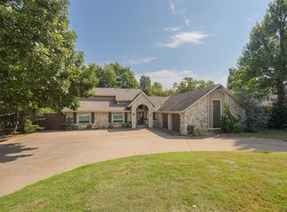 6108 Oak Tree Rd, Edmond, OK 73025