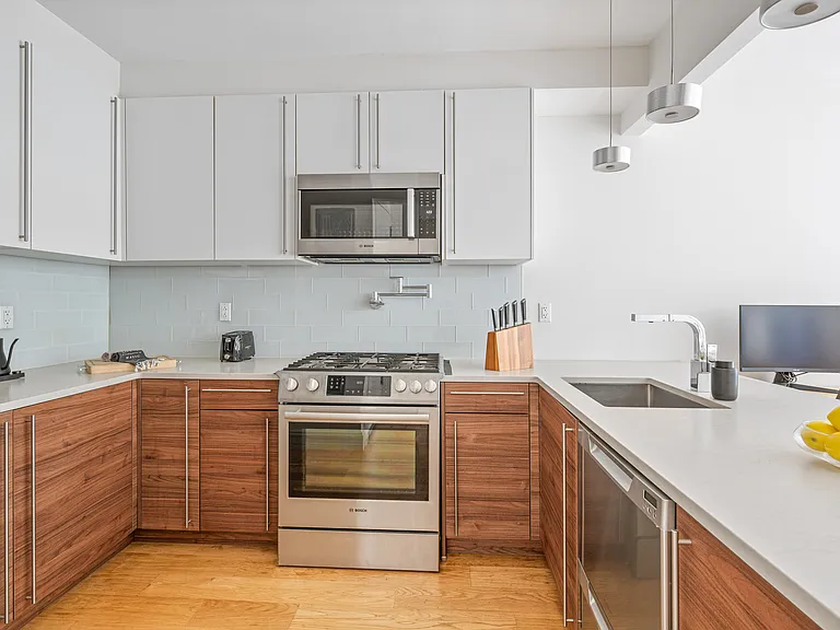 251 Withers St #2F — Photo 30