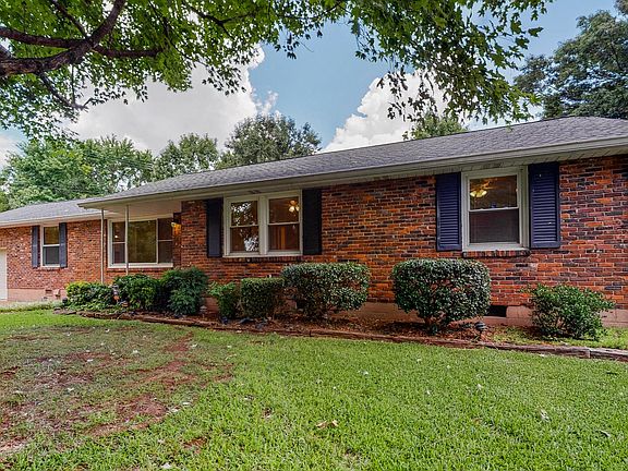 3rd image of 203 Donelson Hills Dr