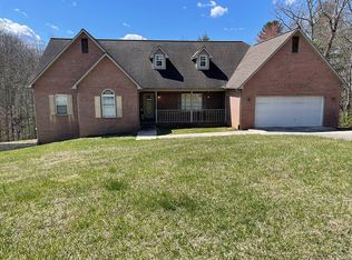 425 Indian Hills Rd, Oneida, TN 37841