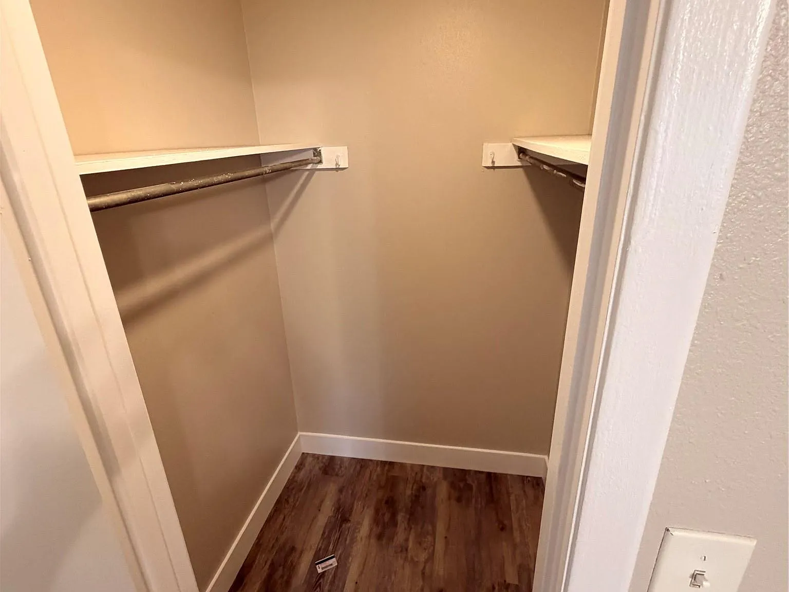 2 bed, 1.0 bath, 994 sqft, $1,195 — Photo 2