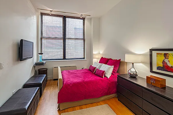 Sold by Stribling | media 6