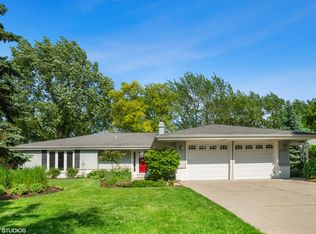 1501 Coventry Rd, Schaumburg, IL 60195