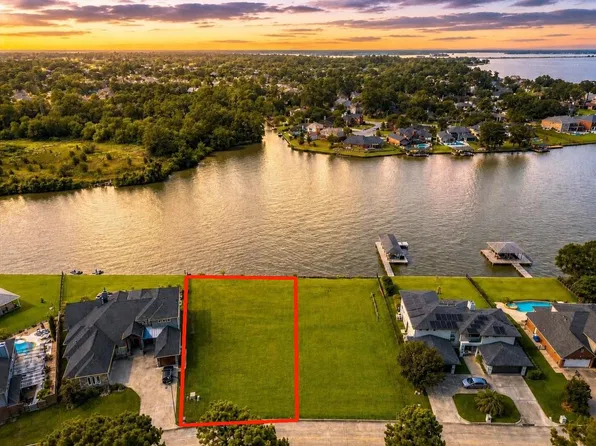 18821 Aquatic Dr, Humble, TX 77346