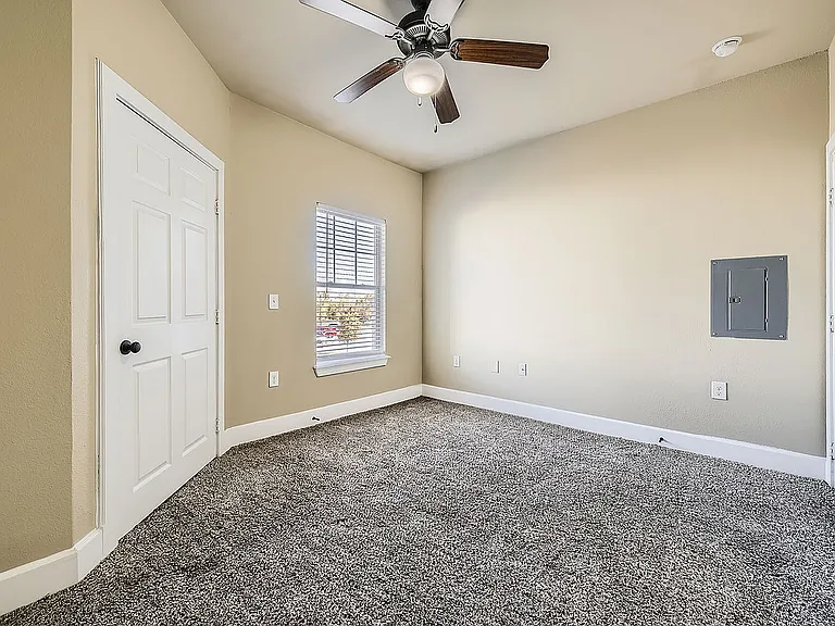 1555 Nottingham Drive - Web Quality - 008 - 11 Primary Bedroom