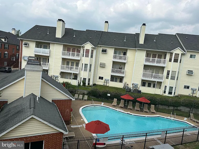 668 Gateway Dr SE #406 — Photo 4