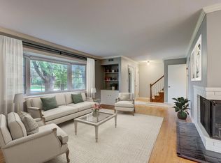 1530 Longwood Ave, Elm Grove, WI