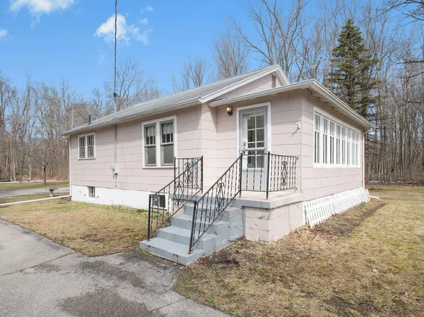 14600 Red Arrow Hwy, Three Oaks, MI 49128