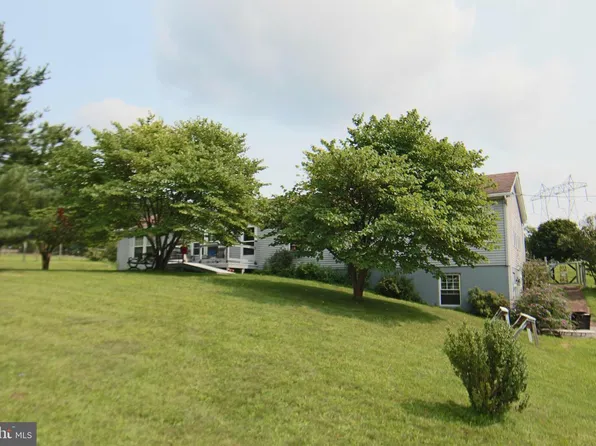 2151 Parkway W, Harrisburg, PA 17112
