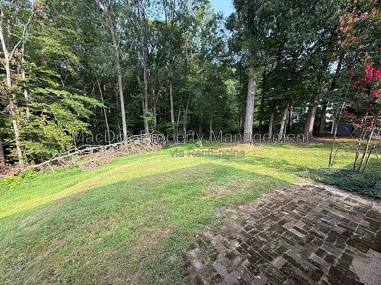 428 Ingleside Dr — Photo 44