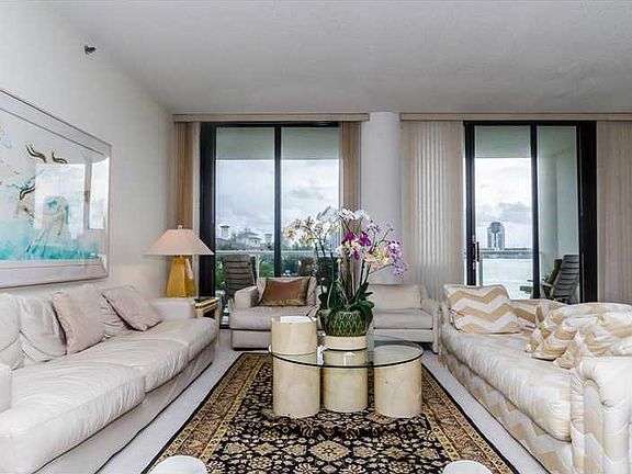 2nd image of 4000 Island Blvd #5