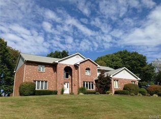 3175 Charbonier Rd, Florissant, MO 63031