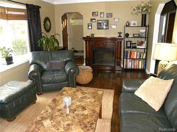 4th image of 16948 N Stanmoor Dr