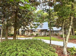 901 Captain O'Neal Dr, Daphne, AL 36526