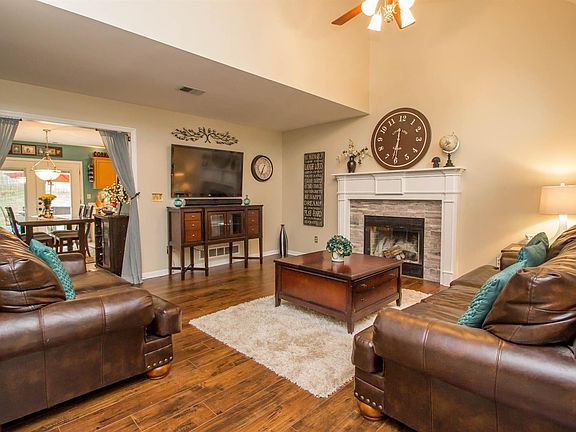 3rd image of 1261 Red Stone Dr
