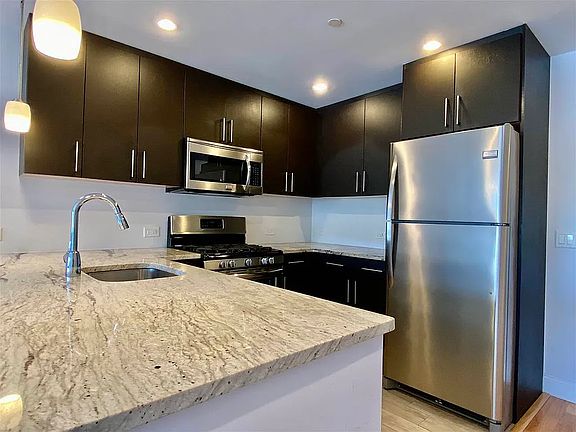 2nd image of 1703 Park Ave