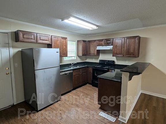 4th image of 4673 Lois Dr