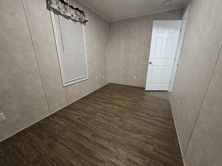 855 W Jefferson St #141 — Photo 9