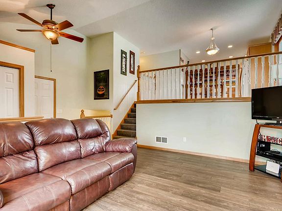 5th image of 465 Robert Dr