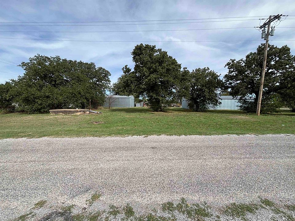 1st image of 3rd St