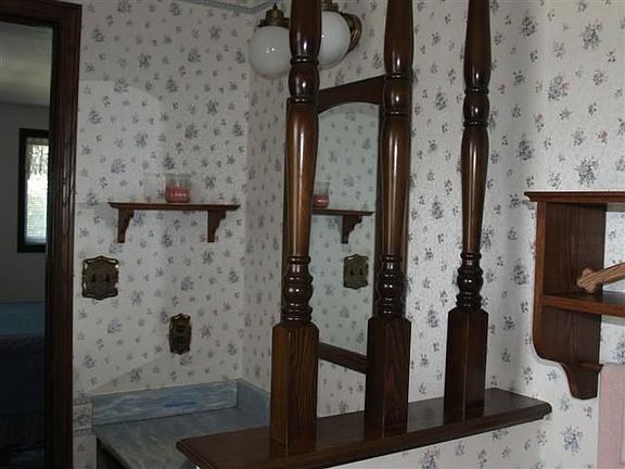 3rd image of 1770 Cady Ln