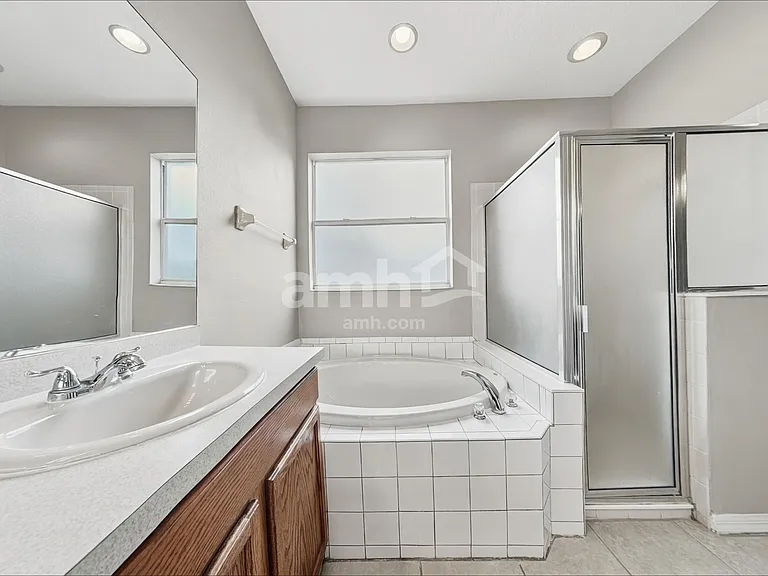 1128 Napolean Way — Photo 11